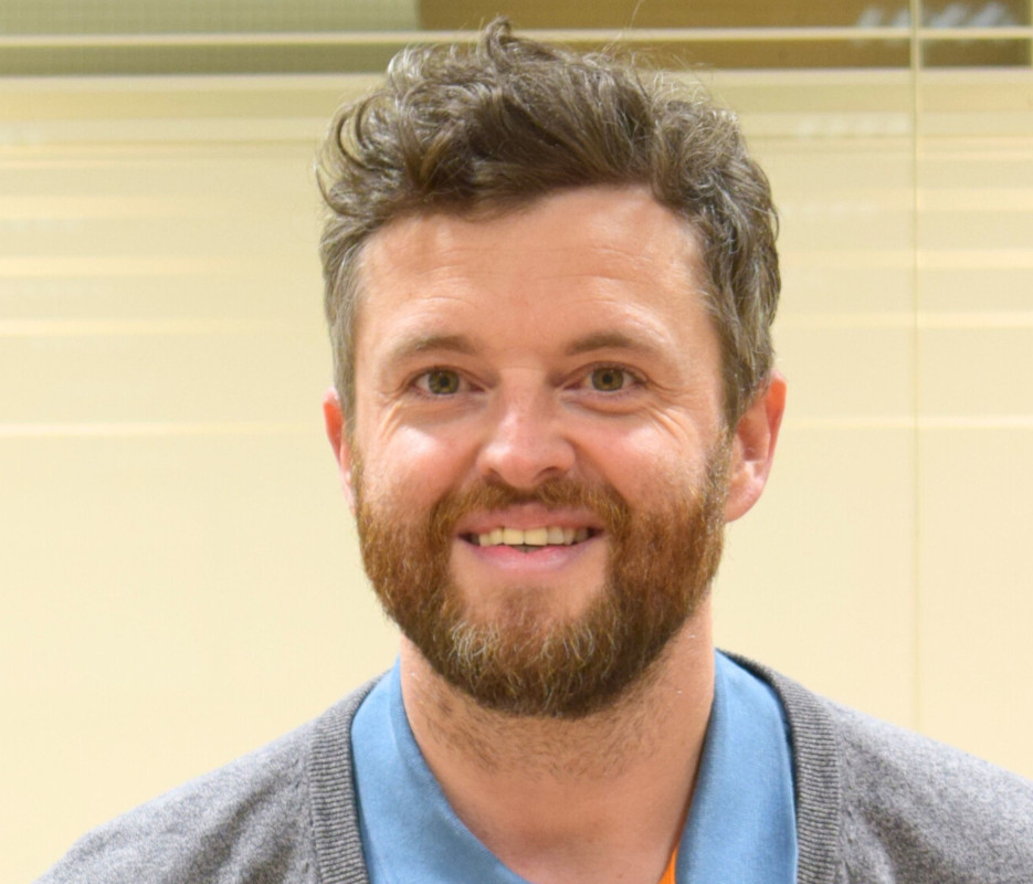 Porträt von Eduard, Partner bei der Agentur Seovidi, zur persönlichen Vorstellung im Bereich Über uns.